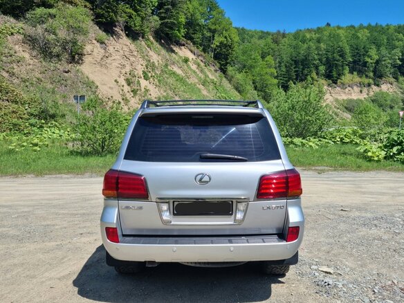 2009 Lexus LX 570 III, серебристый, 2800000 рублей - вид 4