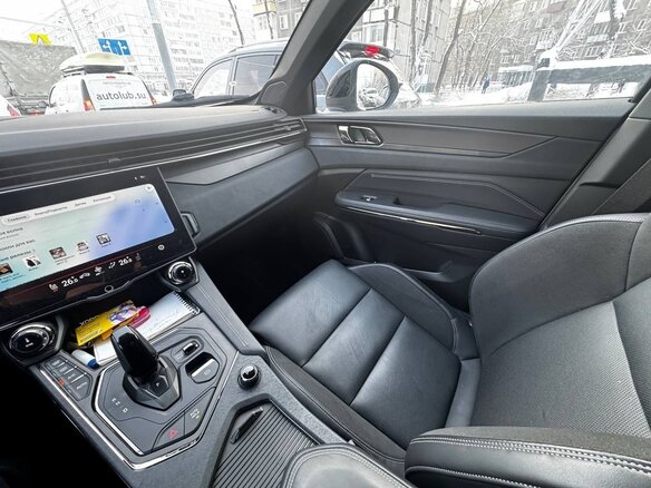 2023 Lynk & Co 01 I Рестайлинг, белый, 3500000 рублей - вид 4