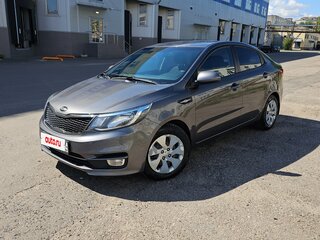 2016 Kia Rio III Рестайлинг, серый, 900000 рублей, вид 1