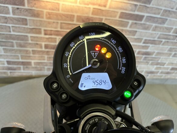 2022 Triumph Speed Twin, серый, 1021000 рублей - вид 8