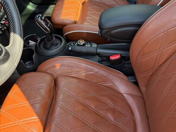 2019 Mini Hatch Cooper S III (F55/F56) Рестайлинг, оранжевый, 3050000 рублей - вид 23