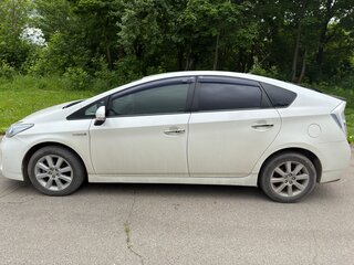 2010 Toyota Prius III (XW30), белый, 1380000 рублей, вид 4
