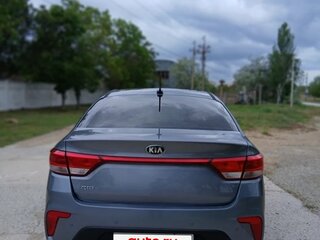 2017 Kia Rio IV, серый, 1000000 рублей, вид 3