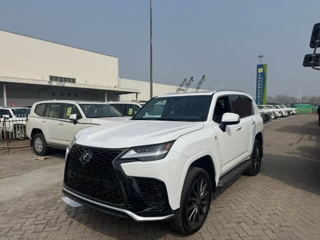 Lexus LX IV
