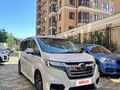 2017 Honda Stepwgn Spada V Рестайлинг, белый, 1680000 рублей - вид 5