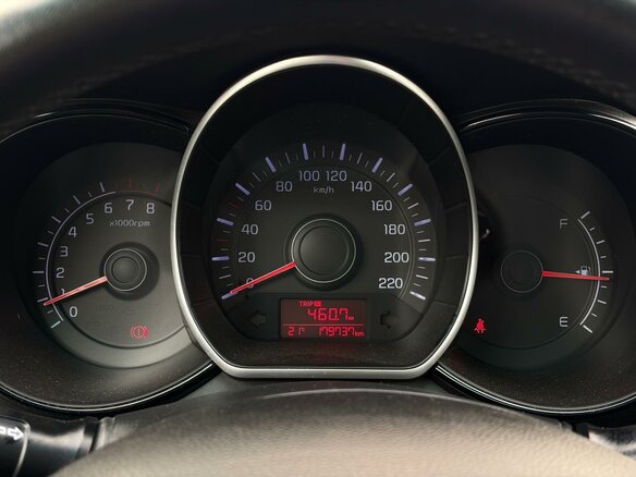 2015 Kia Rio III Рестайлинг, коричневый, 700000 рублей - вид 11