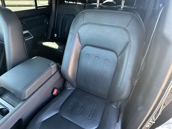 2021 Land Rover Defender 110 II, чёрный, 6300000 рублей - вид 20