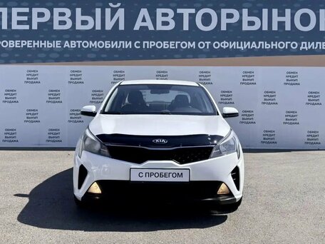 2021 Kia Rio IV Рестайлинг, белый, 1149000 рублей, вид 3