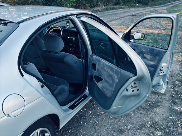 2001 Renault Megane I Рестайлинг, серебристый, 249000 рублей - вид 10