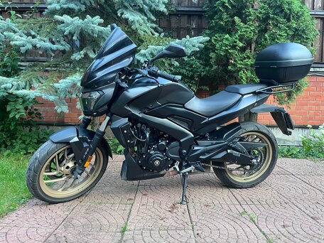 2018 Bajaj Dominar 400, чёрный, 290000 рублей, вид 1