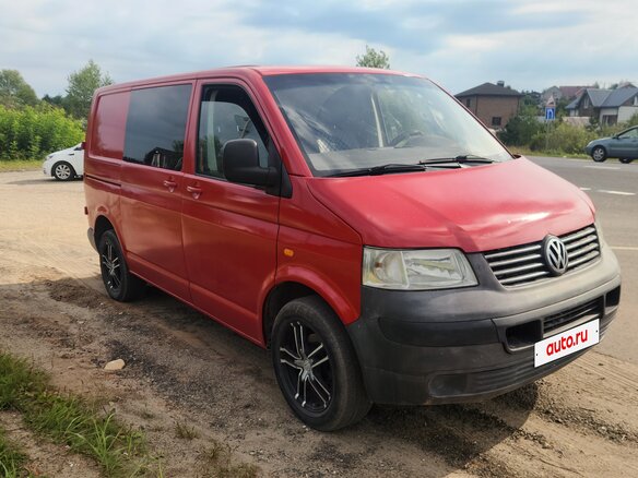 2008 Volkswagen Transporter, красный, 750000 рублей - вид 2