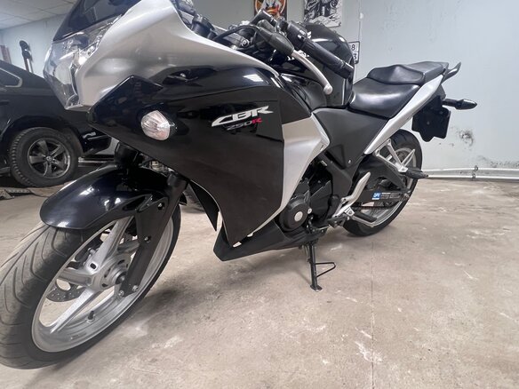 2011 Honda CBR 250R, чёрный, 300000 рублей - вид 9