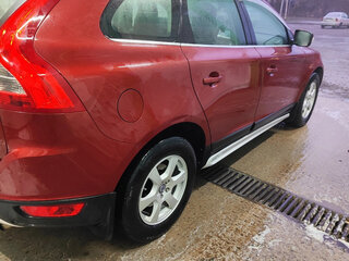 2010 Volvo XC60 I, красный, 1300000 рублей, вид 2