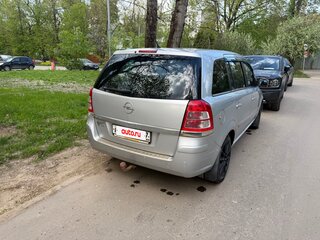 2011 Opel Zafira B Рестайлинг, серебристый, 650000 рублей, вид 3