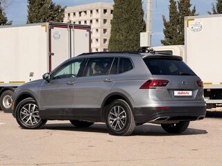 2019 Volkswagen Tiguan Allspace II, серебристый, 2450000 рублей, вид 5