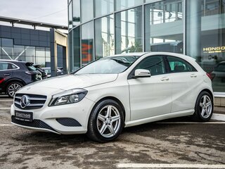 2014 Mercedes-Benz A-Класс 200 III (W176), белый, 1278000 рублей, вид 3