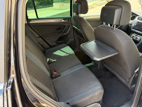 2019 Volkswagen Tiguan II, чёрный, вид 3