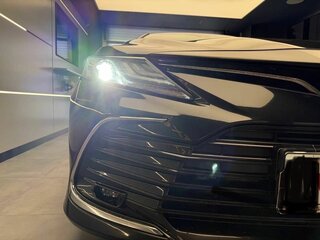 2022 Toyota Camry VIII (XV70) Рестайлинг, чёрный, 3549000 рублей, вид 2