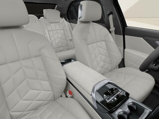 2026 BMW 7 серии 740i xDrive VII (G70), чёрный, 26500000 рублей, вид 3