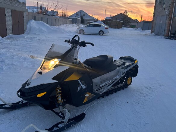2008 BRP Ski-Doo Summit 600, белый, 450000 рублей - вид 5