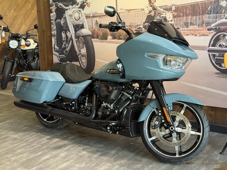 2024 Harley-Davidson Road Glide, голубой, 3600000 рублей, вид 1