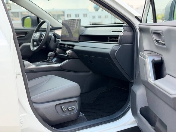 2025 Toyota RAV4 VI (XA60), белый, 4400000 рублей - вид 14
