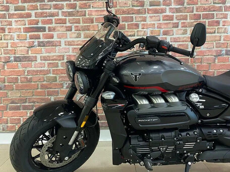 2026 Triumph Rocket 3, серый, 3800000 рублей, вид 4
