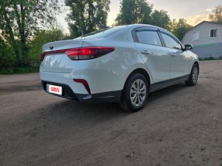 2018 Kia Rio IV, белый, 1250000 рублей, вид 3