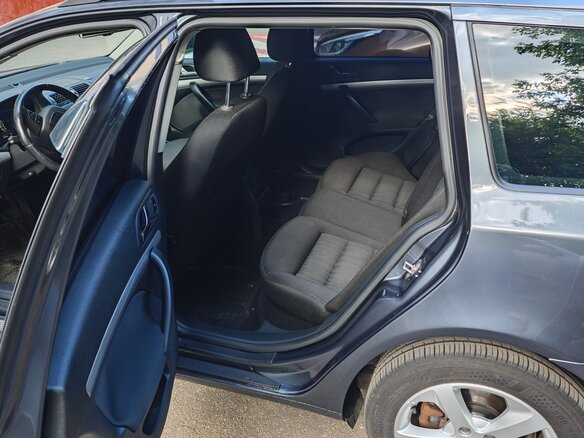 2011 Skoda Octavia Czech market II (A5) Рестайлинг, серый, 890000 рублей - вид 9