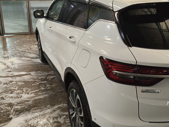 2021 Geely Coolray I, белый, 1650000 рублей - вид 2