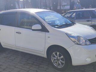2011 Nissan Note I Рестайлинг, белый, 735000 рублей, вид 4