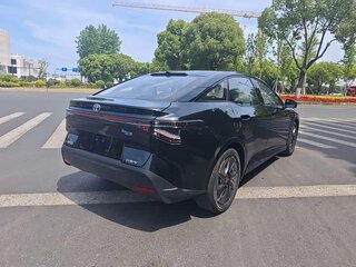 2026 Toyota bZ3, чёрный, 3420000 рублей, вид 4