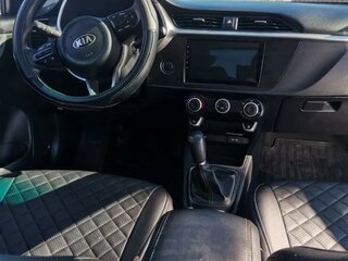 2020 Kia Rio IV Рестайлинг, белый, 1550000 рублей, вид 2