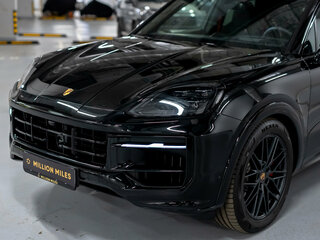 2025 Porsche Cayenne GTS III Рестайлинг, чёрный, 22990000 рублей, вид 4