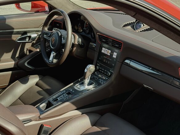 2016 Porsche 911 Turbo S VII (991) Рестайлинг, оранжевый - вид 5