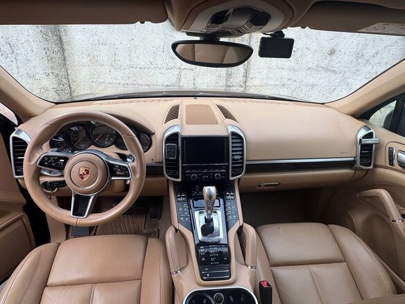 2014 Porsche Cayenne Diesel II Рестайлинг (958), коричневый, 4000000 рублей - вид 6