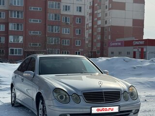 2003 Mercedes-Benz E-Класс 320 III (W211, S211), серебристый, 950000 рублей, вид 3