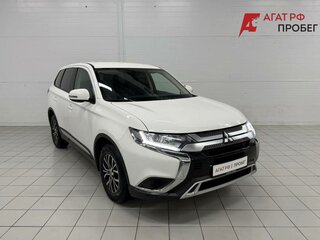 2020 Mitsubishi Outlander III Рестайлинг 3, белый, 2230000 рублей, вид 3