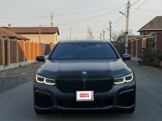 2019 BMW 7 серии 740i VI (G11/G12) Рестайлинг, чёрный, 4700000 рублей, вид 2
