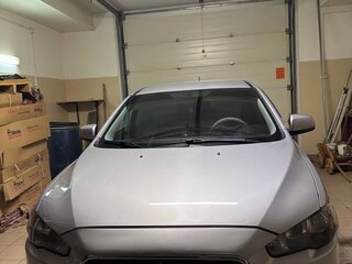 2011 Mitsubishi Lancer X Рестайлинг, серебристый, 650000 рублей, вид 1