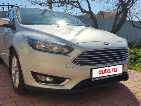 2015 Ford Focus III Рестайлинг, серебристый, 1141000 рублей, вид 1