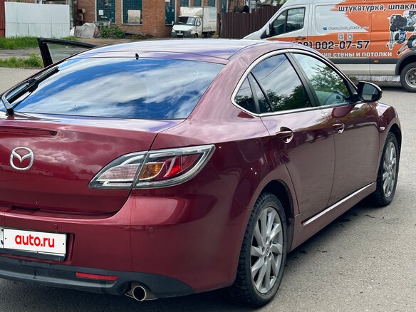 2011 Mazda 6 II (GH) Рестайлинг, красный, 800000 рублей - вид 4