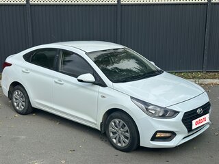 2017 Hyundai Solaris II, белый, 1270000 рублей, вид 2