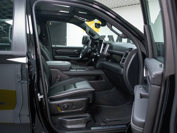 2026 Ram 1500 Crew Cab V Рестайлинг, чёрный, 10499000 рублей - вид 27