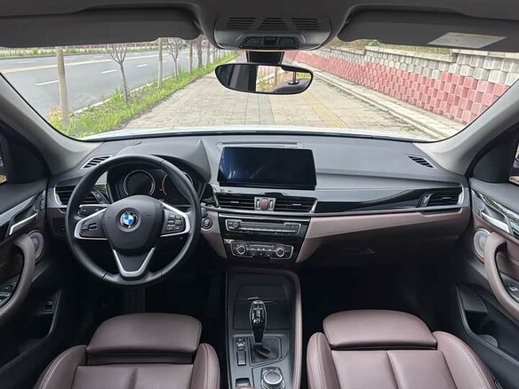 2022 BMW X1 20Li sDrive II (F48) Рестайлинг, белый - вид 7