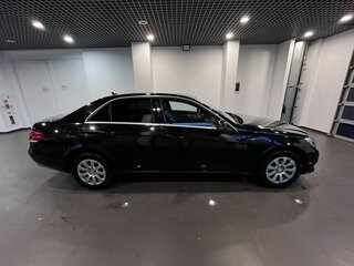 2014 Mercedes-Benz E-Класс 200 IV (W212, S212, C207) Рестайлинг, чёрный, 1990000 рублей, вид 2