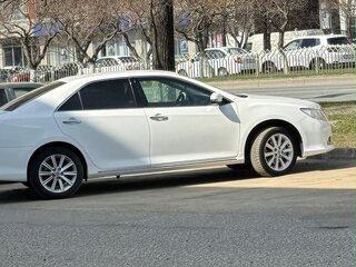 2013 Toyota Camry VII (XV50), белый, 1550000 рублей, вид 5