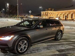 2017 Volvo V90 Cross Country I, серебристый, 3150000 рублей, вид 1
