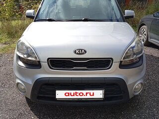 2013 Kia Soul I Рестайлинг, серебристый, 860000 рублей, вид 2