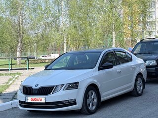 2018 Skoda Octavia III (A7) Рестайлинг, белый, 1800000 рублей, вид 3